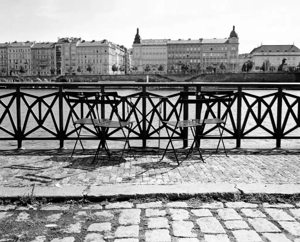 6 Images de Prague sur six pellicules sur un Plaubel.webp 1024x825 1